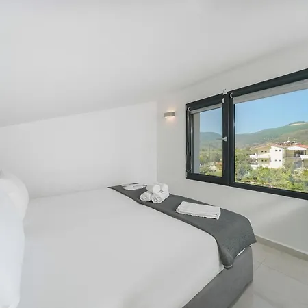 Kataleya Poolside Aparthotel 4*