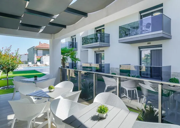 Lägenhetshotell Kataleya Poolside 4*